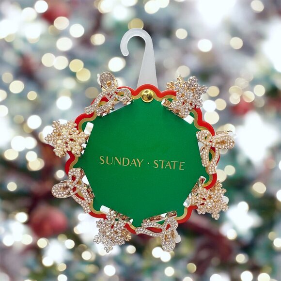 NEW Sunday State - Winter Christmas Holiday Pearl & Rhinestone MIni Claw Clips - Picture 1 of 3